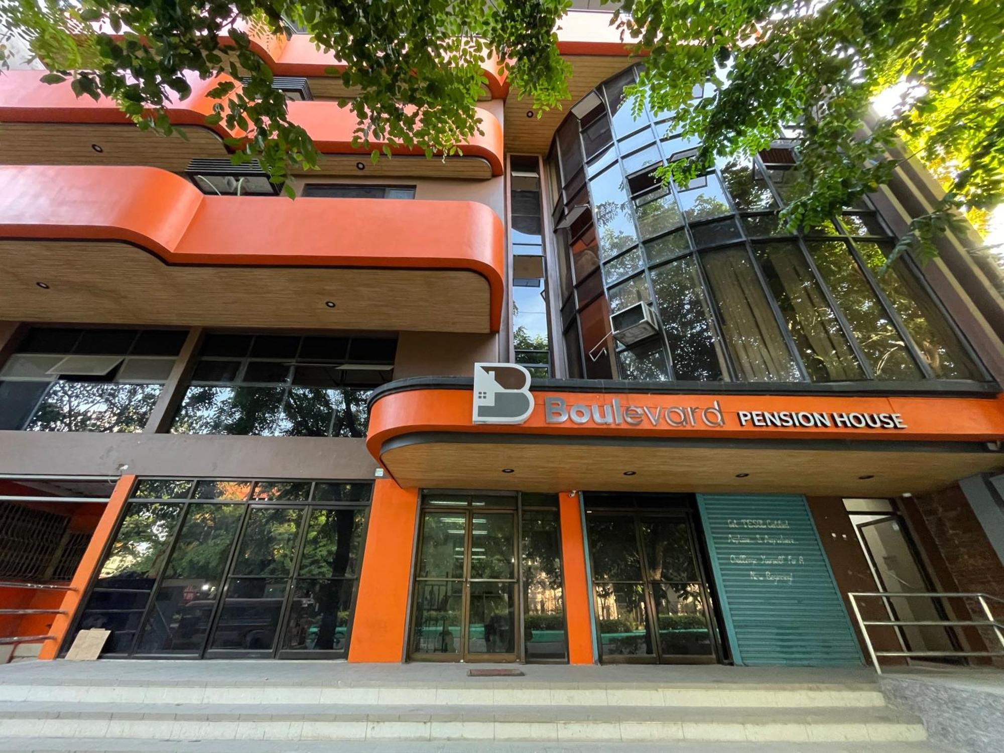 Boulevard Pension Hotel Cebu Exterior foto